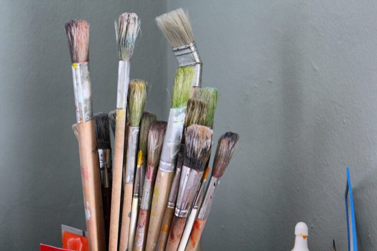 Jakie farby najlepiej sprawdzają się w różnych pomieszczeniach? Photo "What paints work best in different rooms?"